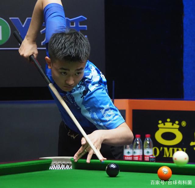 转会市场的 转会市场的